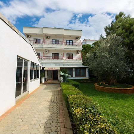 Expert Hotel Golem  Exterior foto