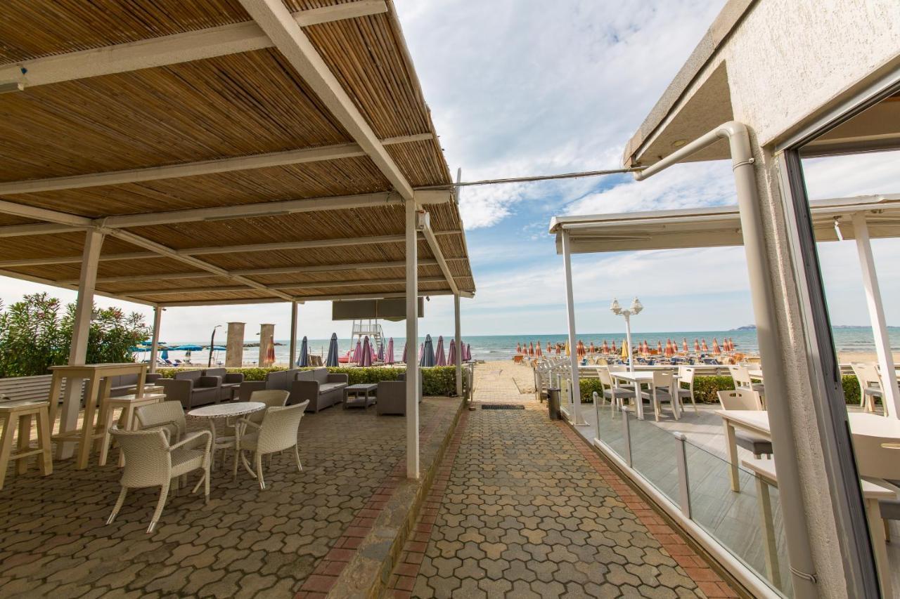 Expert Hotel Golem  Exterior foto